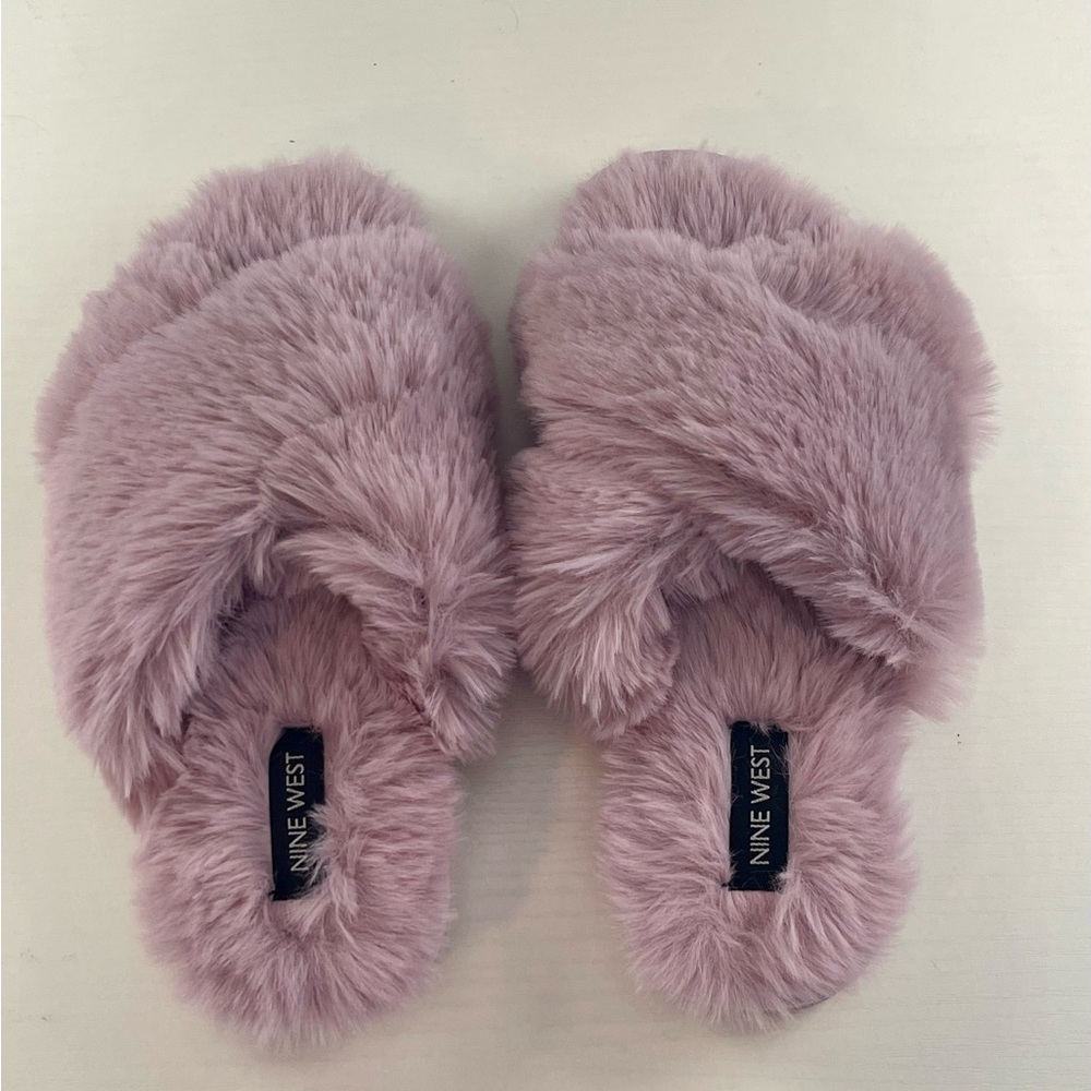 NEW Sz 5/6 Nine West Slippers